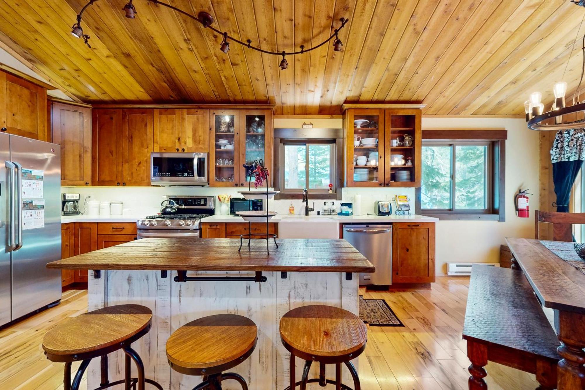 Tastefully-Updated, Classic Tahoe Family Home تروكي المظهر الخارجي الصورة
